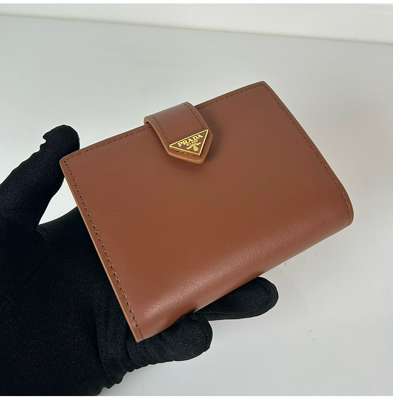 [스페셜오더]PRADA-1MH043 프라다 가죽 지갑 브라운