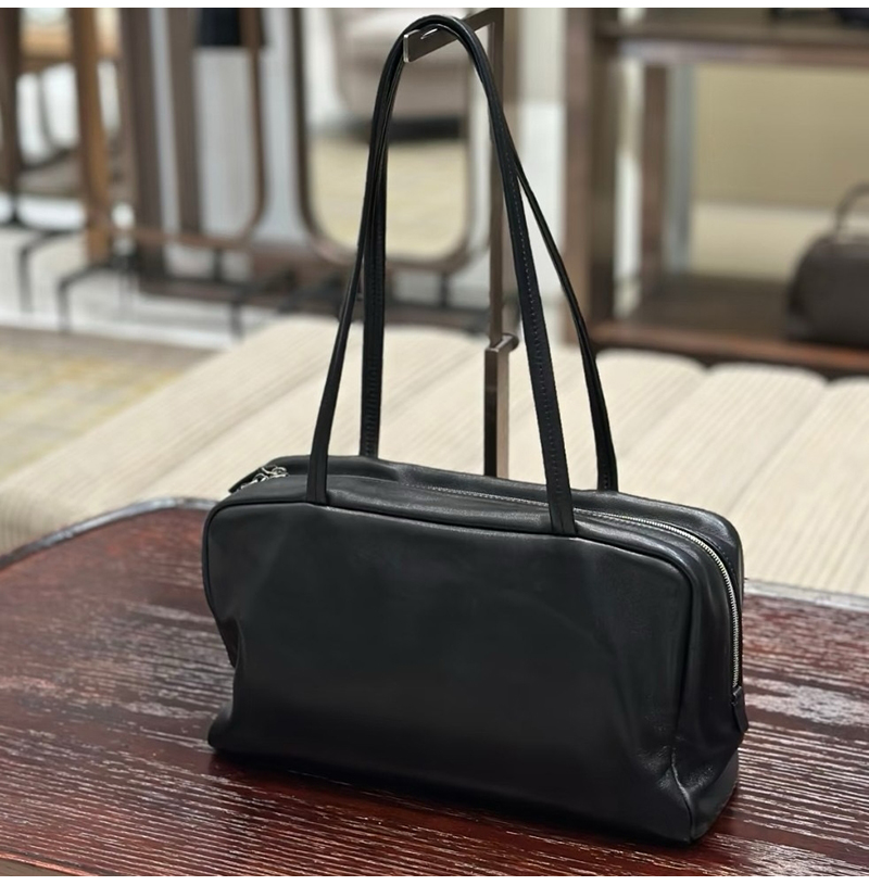 [스페셜오더]THE ROW-1887 더 로우 Astra 아스트라 볼링 나파 가죽 블랙