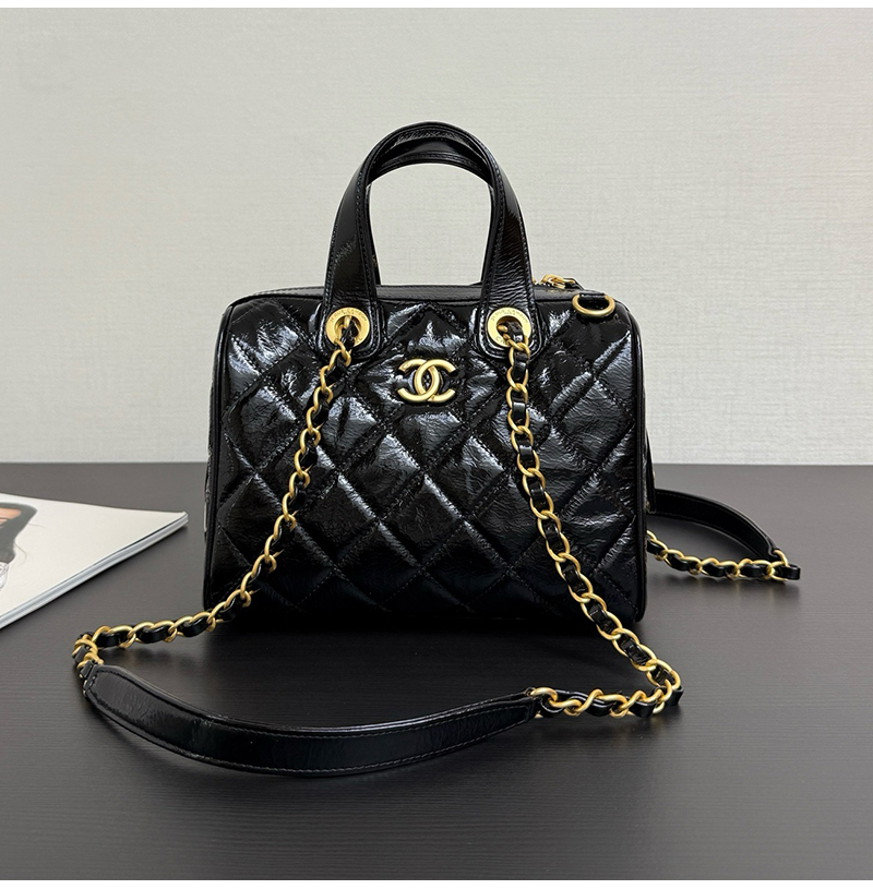 [스페셜오더]CHANEL-121700 샤넬 25A 핸드워크 볼링백 블랙