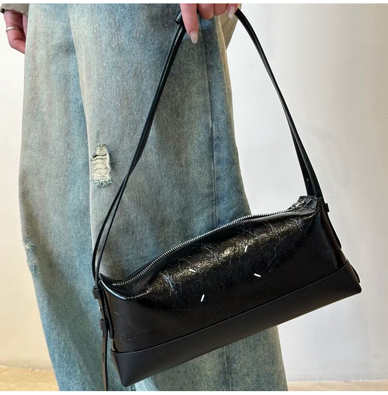 [스페셜오더]Maison Margiela-3510 메종 마르지엘라 미니멀 오일드 왁스 가죽 호보 백 