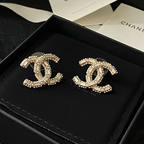 CHANEL-7095 샤넬 골드 크리스탈 진주 장식 CC 로고 귀걸이